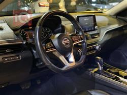 نيسان ألتيما